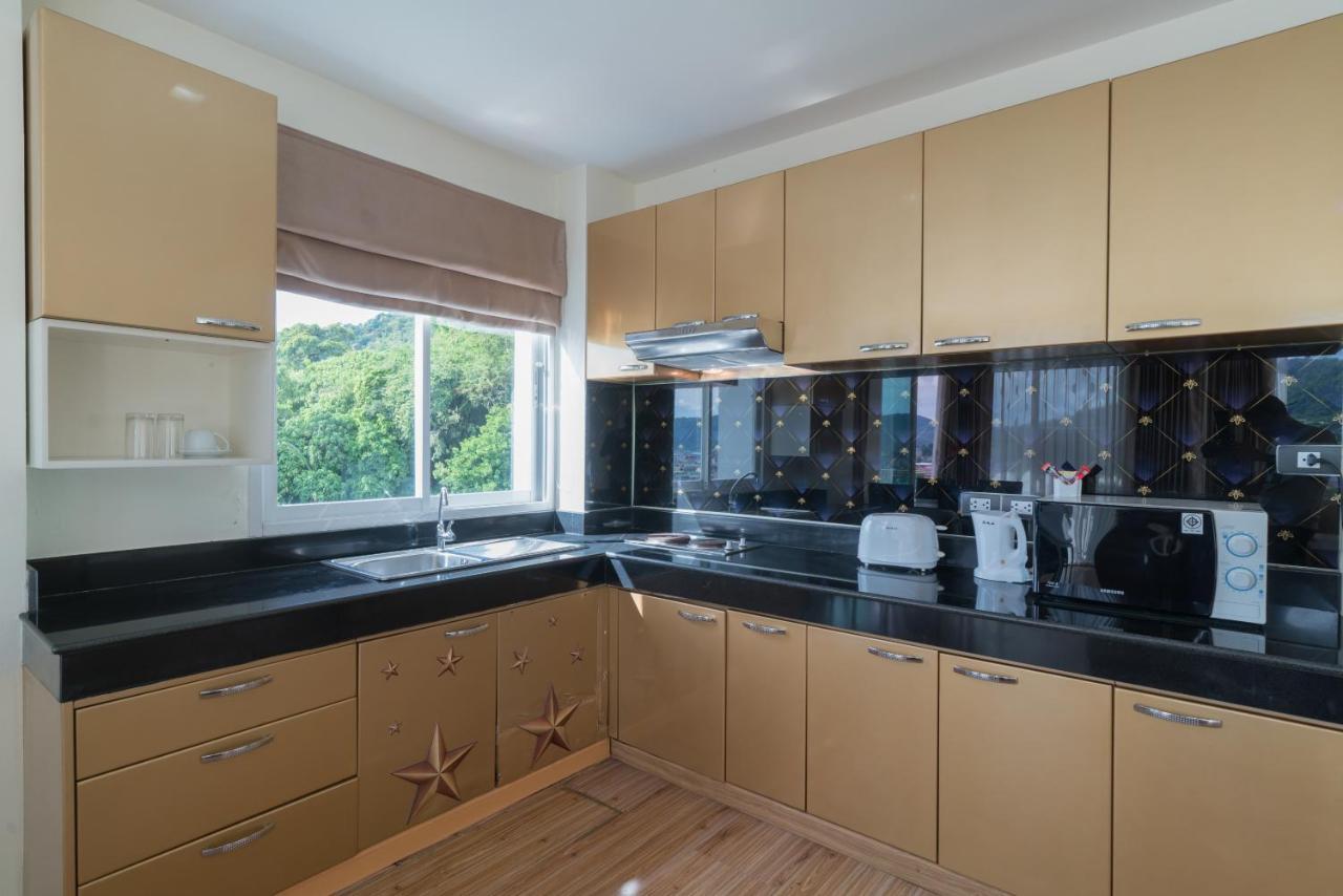 Goldstone Residency Patong , Phuket Διαμέρισμα Εξωτερικό φωτογραφία